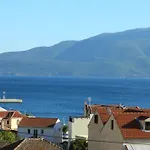 Logara's Ξενοδοχείο με διαμερίσματα 4*