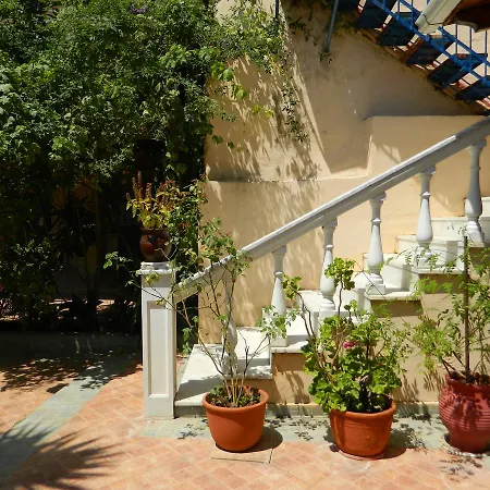 Logara's 4* Agia Efimia